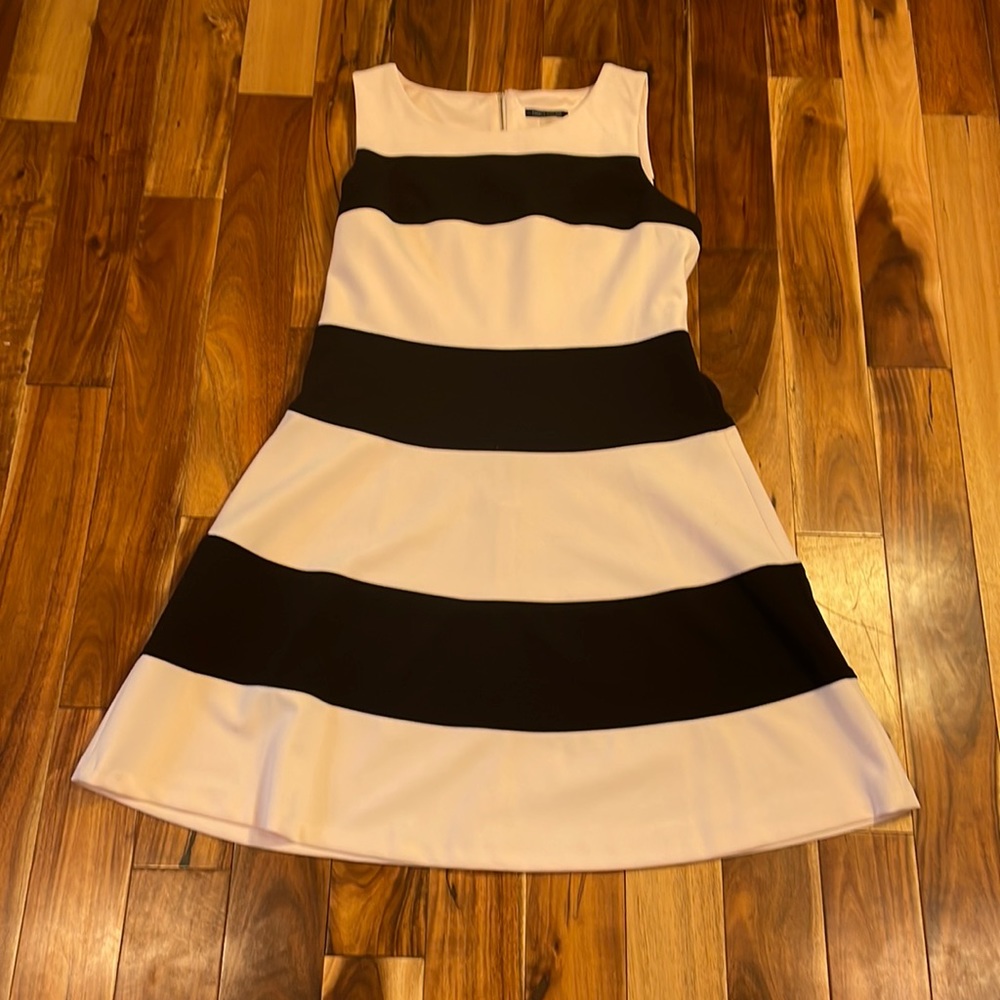 Tommy Hilfiger preppy dress
